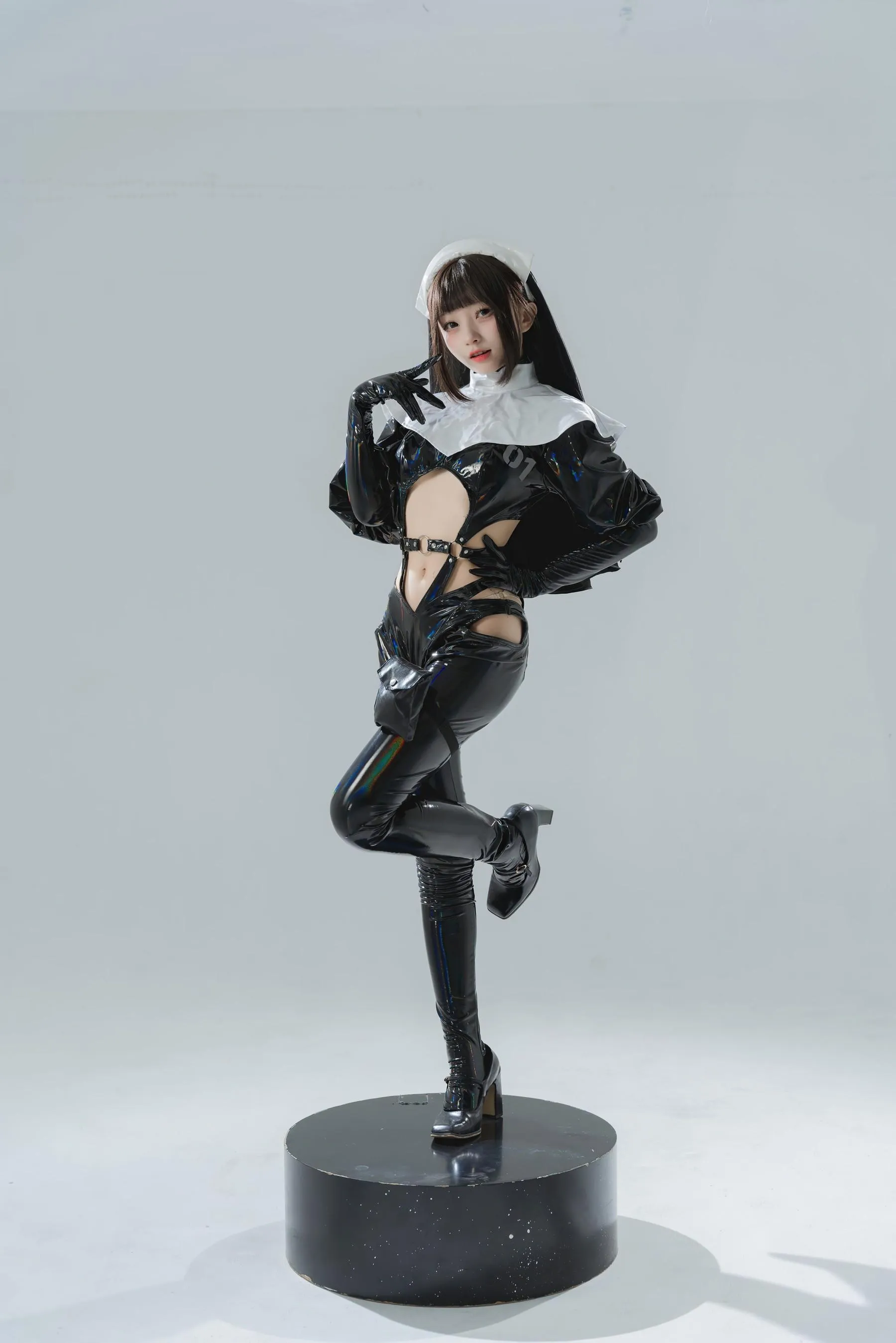 花铃 – NO.29 漆皮修女 [38P]插图1